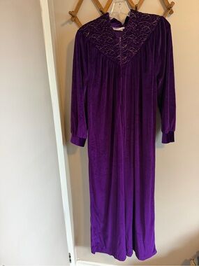 Vintage Fabulous Purple Velour Gold Embroidered Robe Maxi M